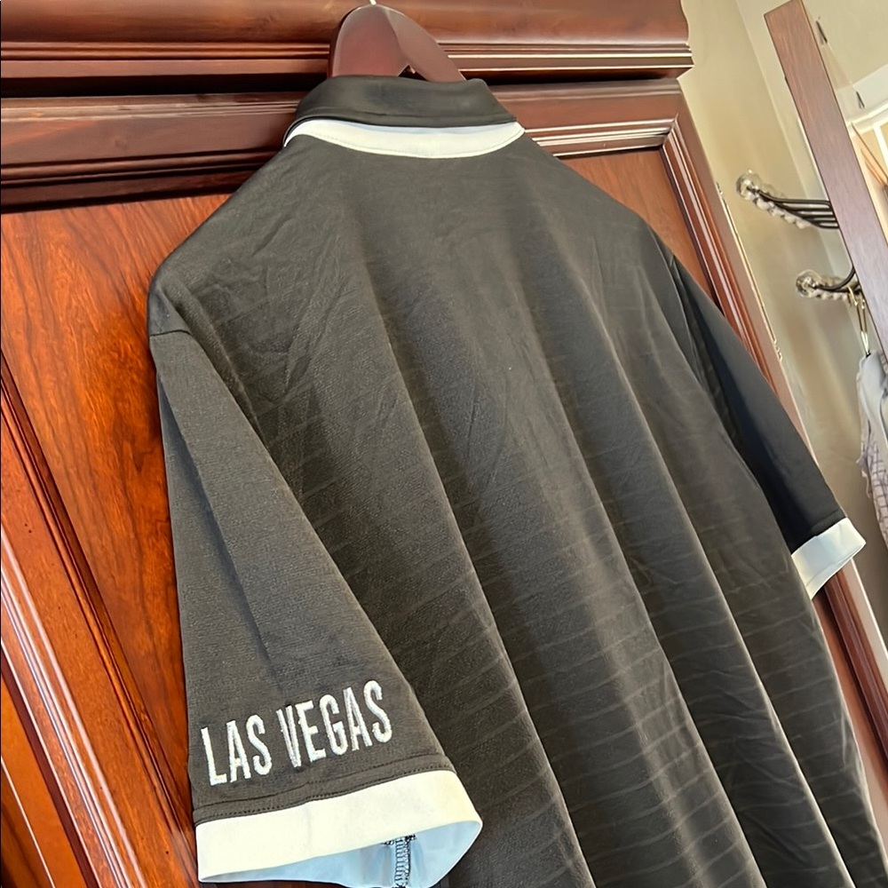 Brand New NFL Team Apparel Las Vegas Raiders Black & Silver Polo Sports Shirt! - Picture 7 of 12